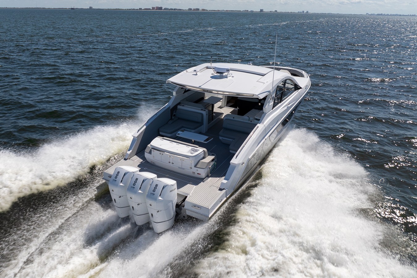 Cruisers Yachts 50 GLS OB — 2026 Cruisers Yachts 50 GLS OB — fotoğraf 4