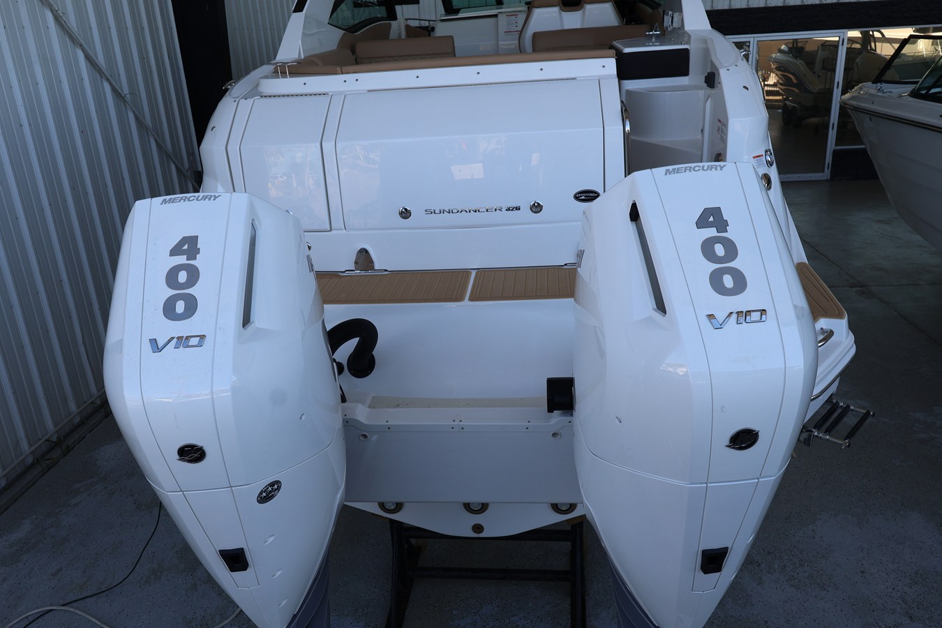 Sea Ray Sundancer 320 Outboard — 2026 Sea Ray Sundancer 320 Outboard — photo 4