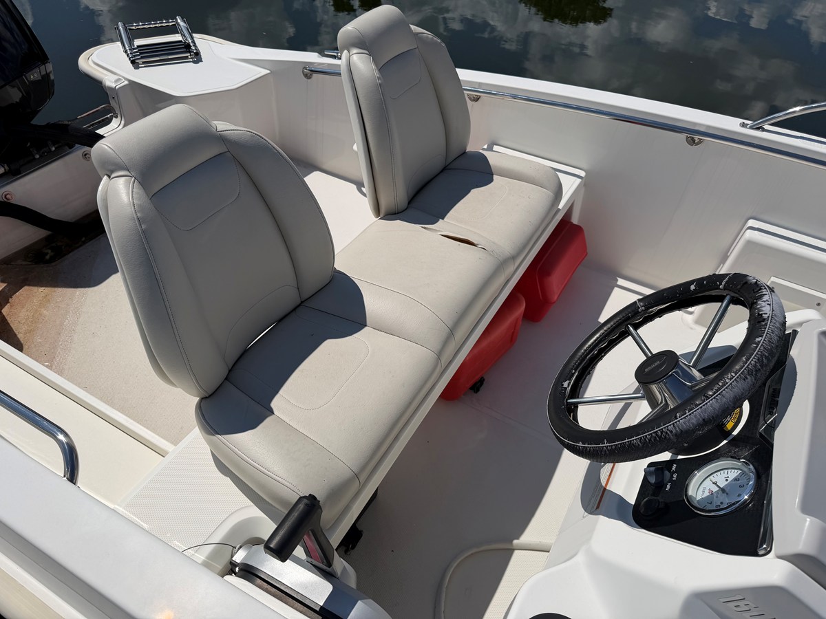 Boston Whaler 160 SPORT — 2019 Boston Whaler 160 Sport — photo 4