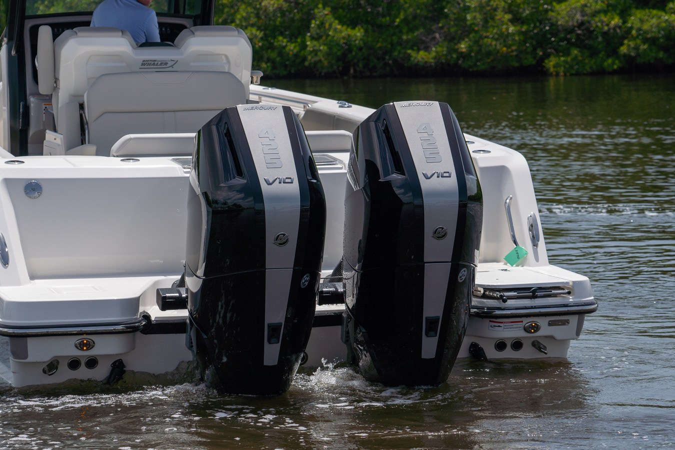 BOSTON WHALER 330 OUTRAGE, photo 5