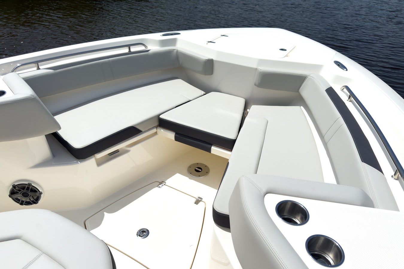 BOSTON WHALER 330 OUTRAGE, photo 21