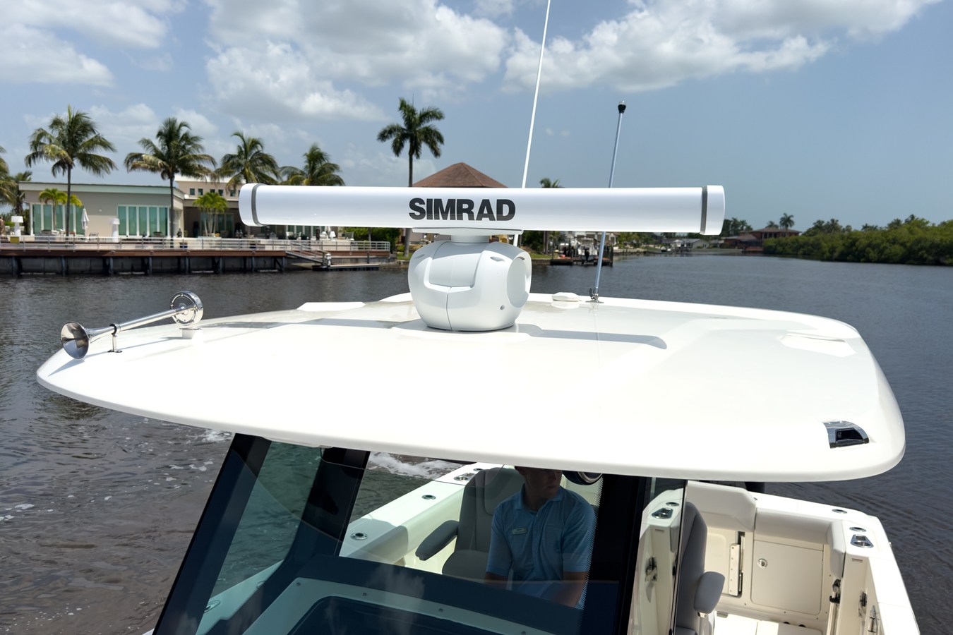 BOSTON WHALER 330 OUTRAGE, photo 23