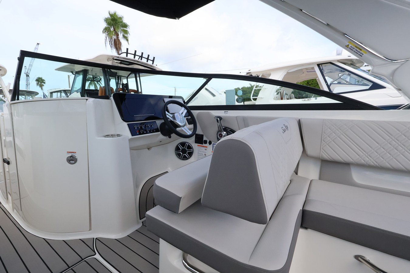 SEA RAY SDX 270 OUTBOARD, photo 15
