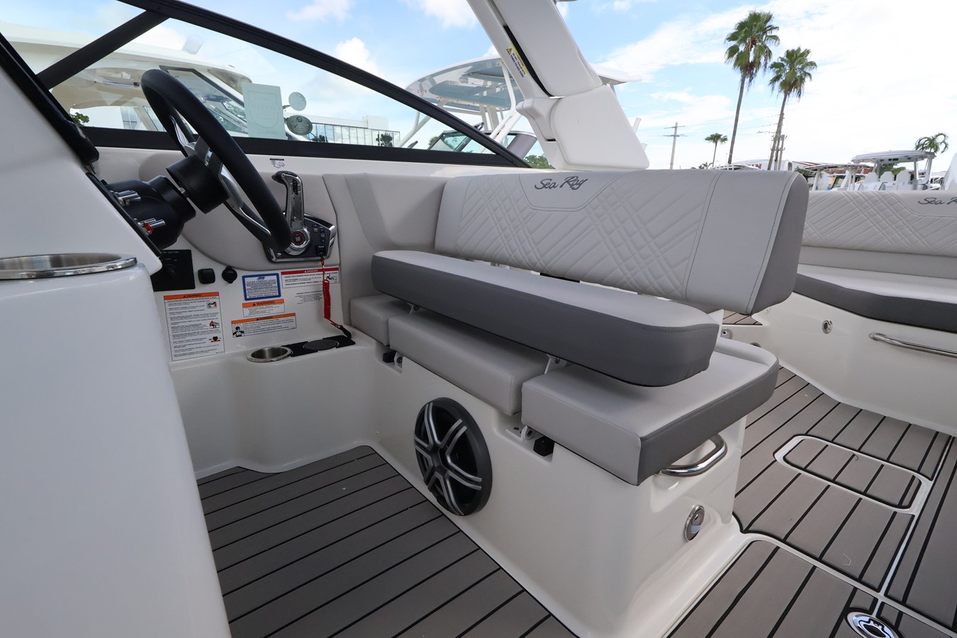SEA RAY SDX 270 OUTBOARD, photo 16