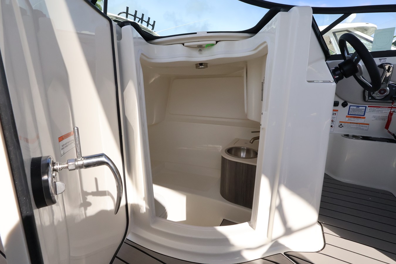 SEA RAY SDX 270 OUTBOARD, photo 23