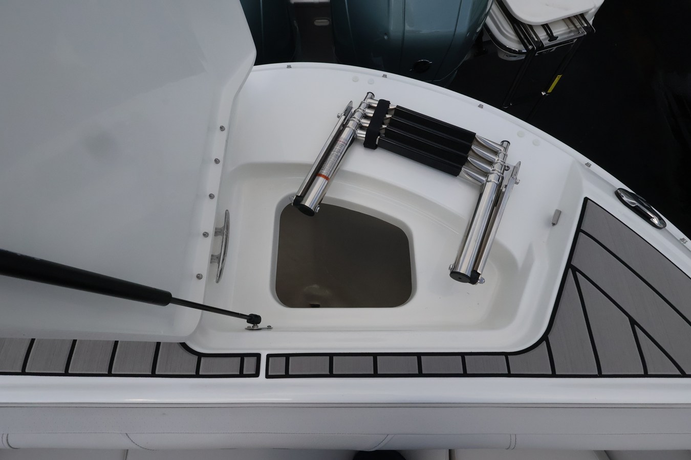 SEA RAY SDX 270 OUTBOARD, photo 31