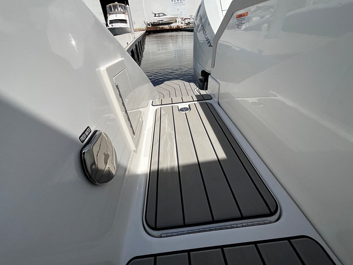 SEA RAY SLX 310 OUTBOARD, photo 7