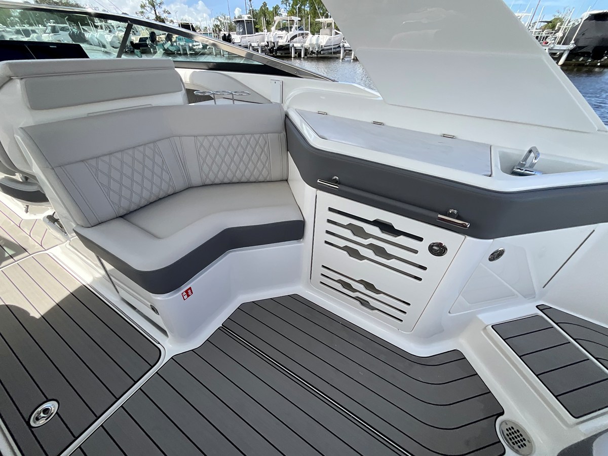 SEA RAY SLX 310 OUTBOARD, photo 11