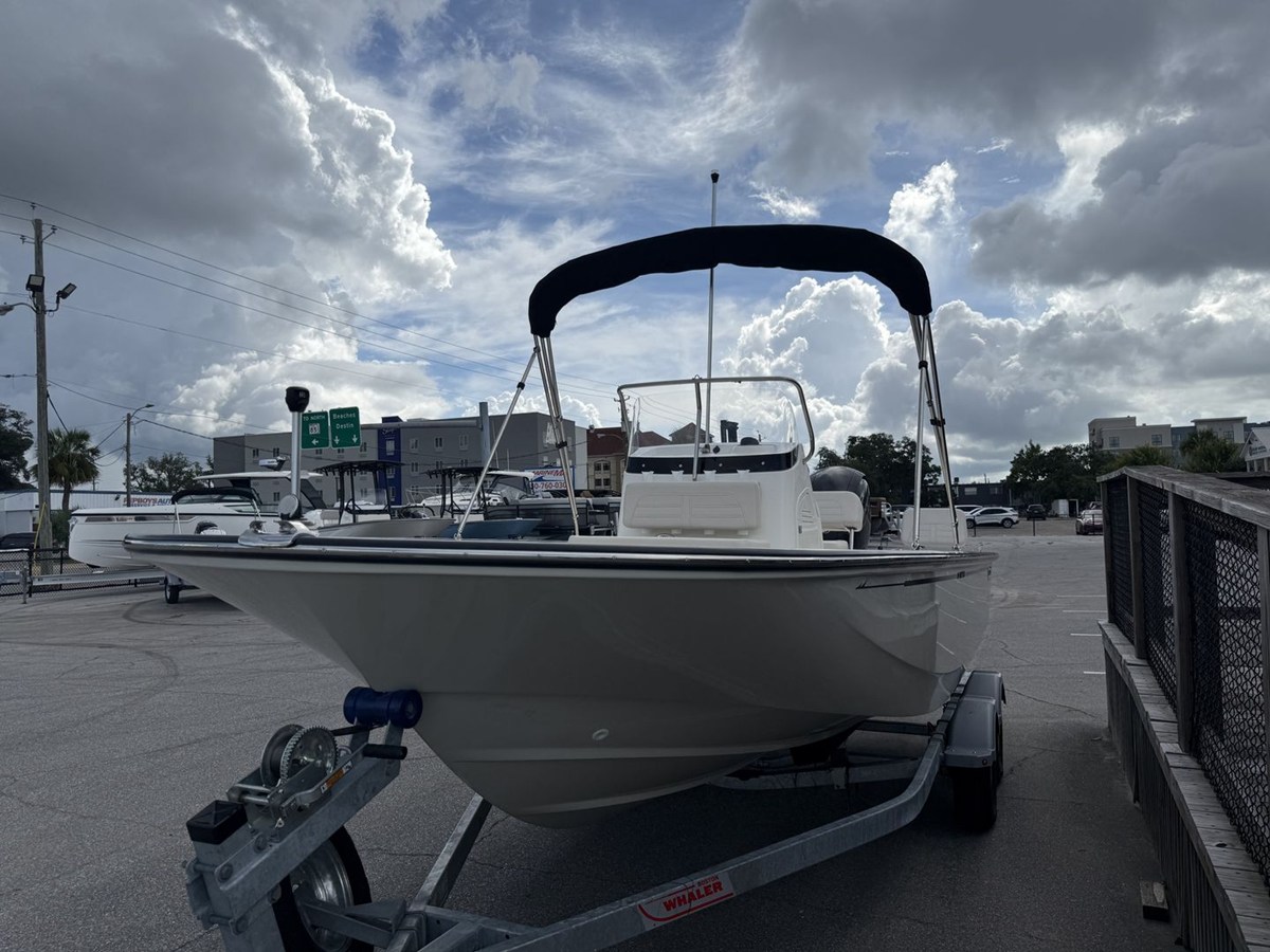 Boston Whaler 190 Montauk — 2027 Boston Whaler 190 Montauk — photo 5