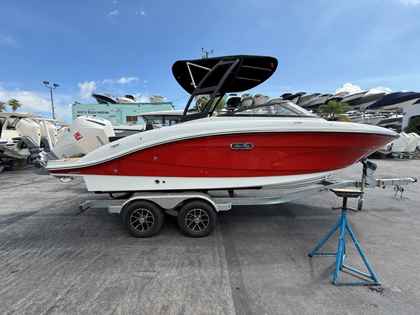 SEA RAY SPX 210 OUTBOARD — 2026 Sea Ray SPX 210 Outboard