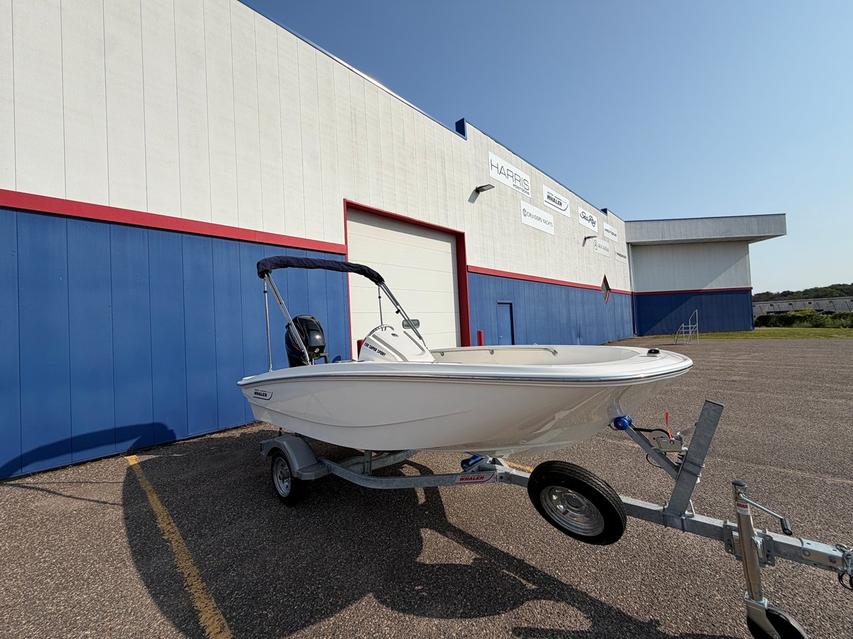 Boston Whaler 130 Super Sport — 2027 Boston Whaler 130 Super Sport — photo 2