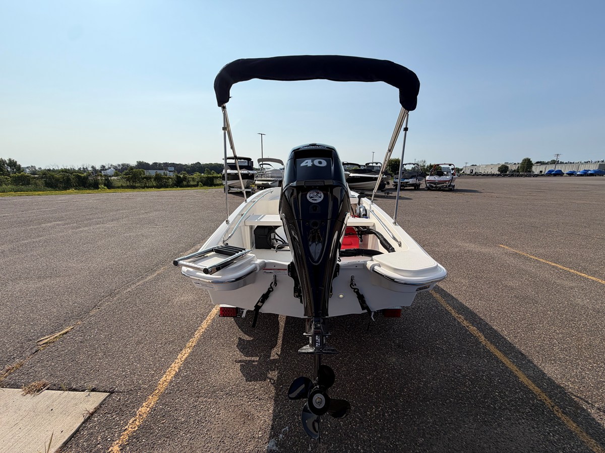 Boston Whaler 130 Super Sport — 2027 Boston Whaler 130 Super Sport — photo 5