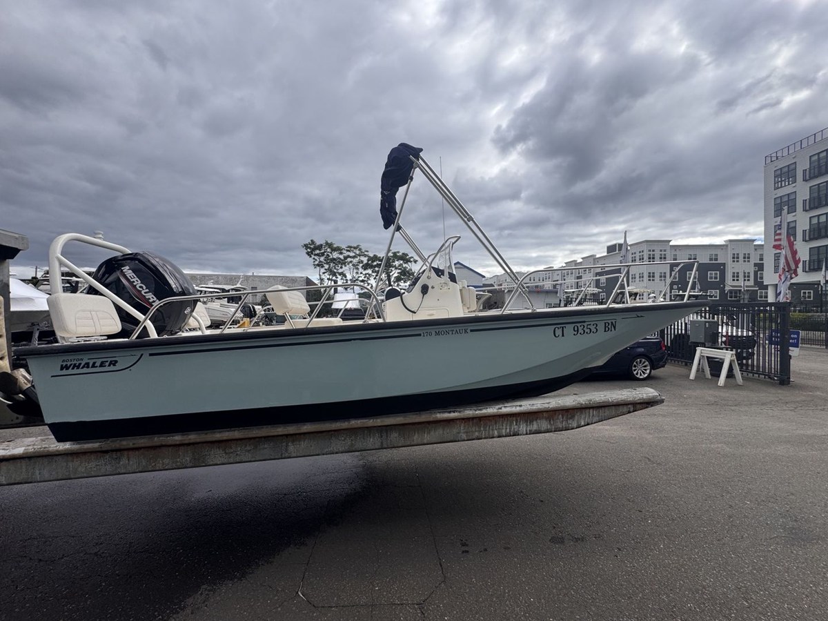 Boston Whaler 17 MONTAUK — 2022 Boston Whaler 17 Montauk — photo 4