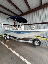 CAROLINA SKIFF 17 LS