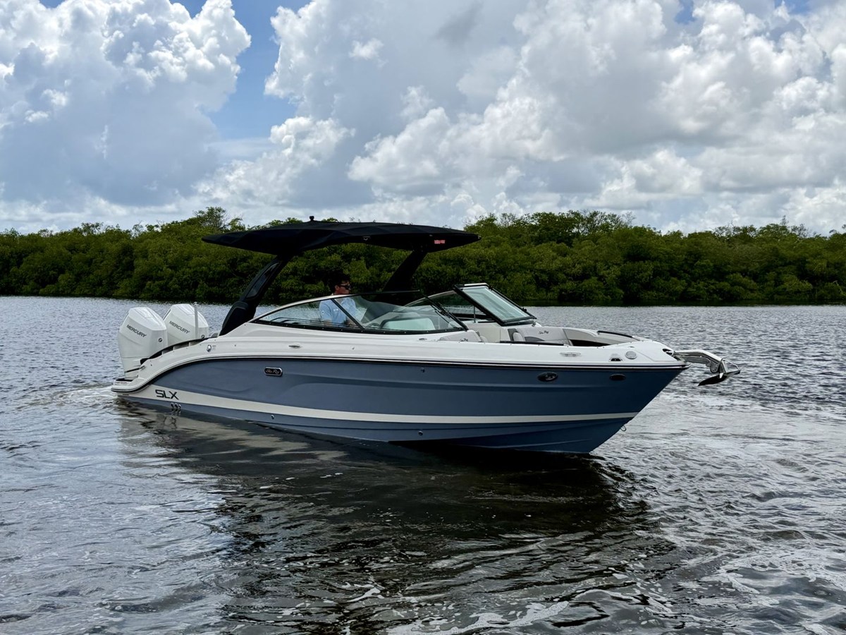 Sea Ray SLX 280 Outboard — 2027 Sea Ray SLX 280 Outboard
