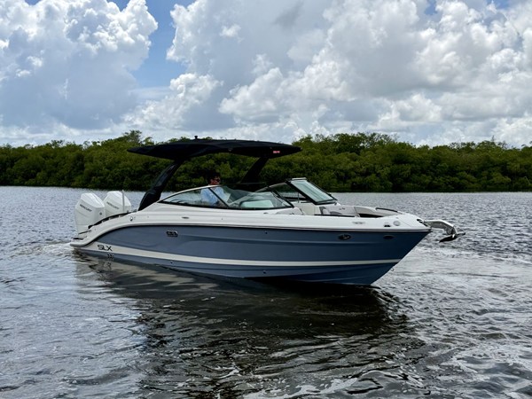 SEA RAY SLX 280 OUTBOARD — 2027 Sea Ray SLX 280 Outboard