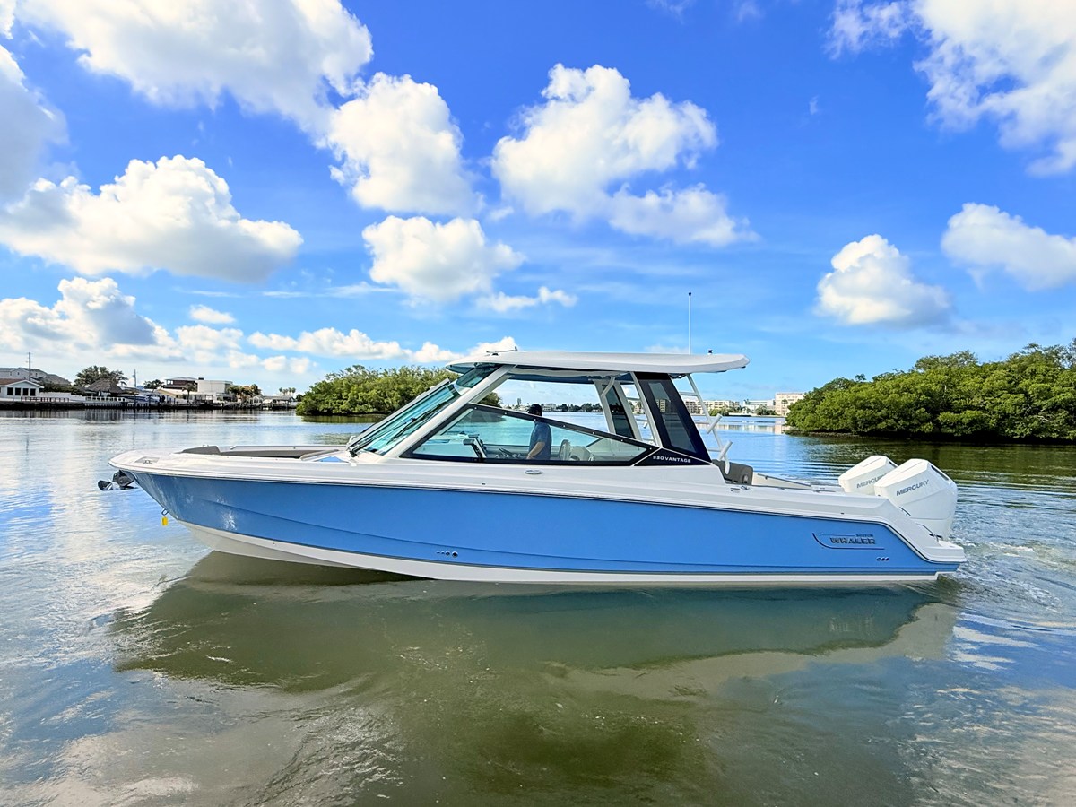 Boston Whaler BOSTON WHALER 330 VANTAGE