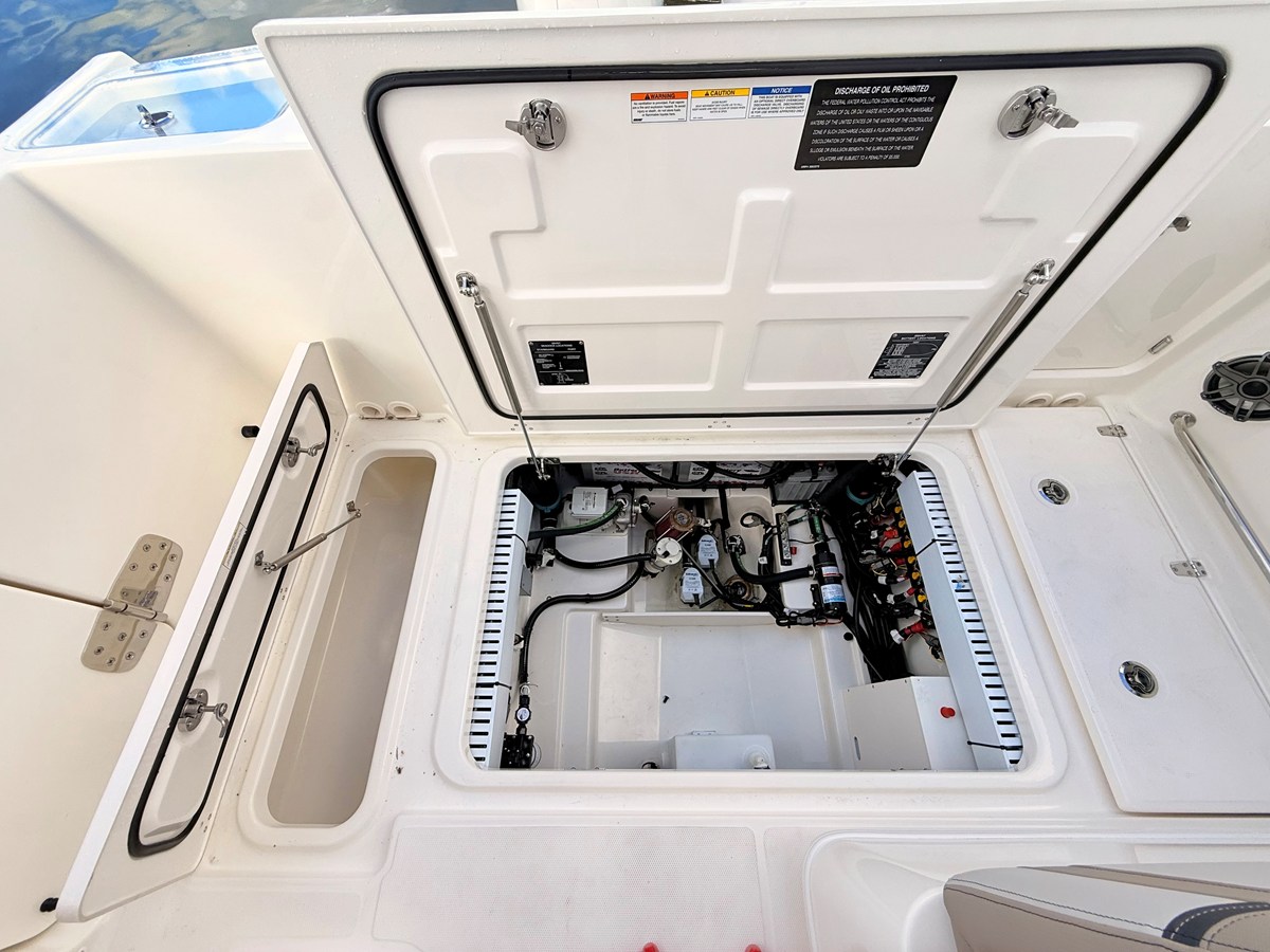 BOSTON WHALER 330 VANTAGE, photo 31