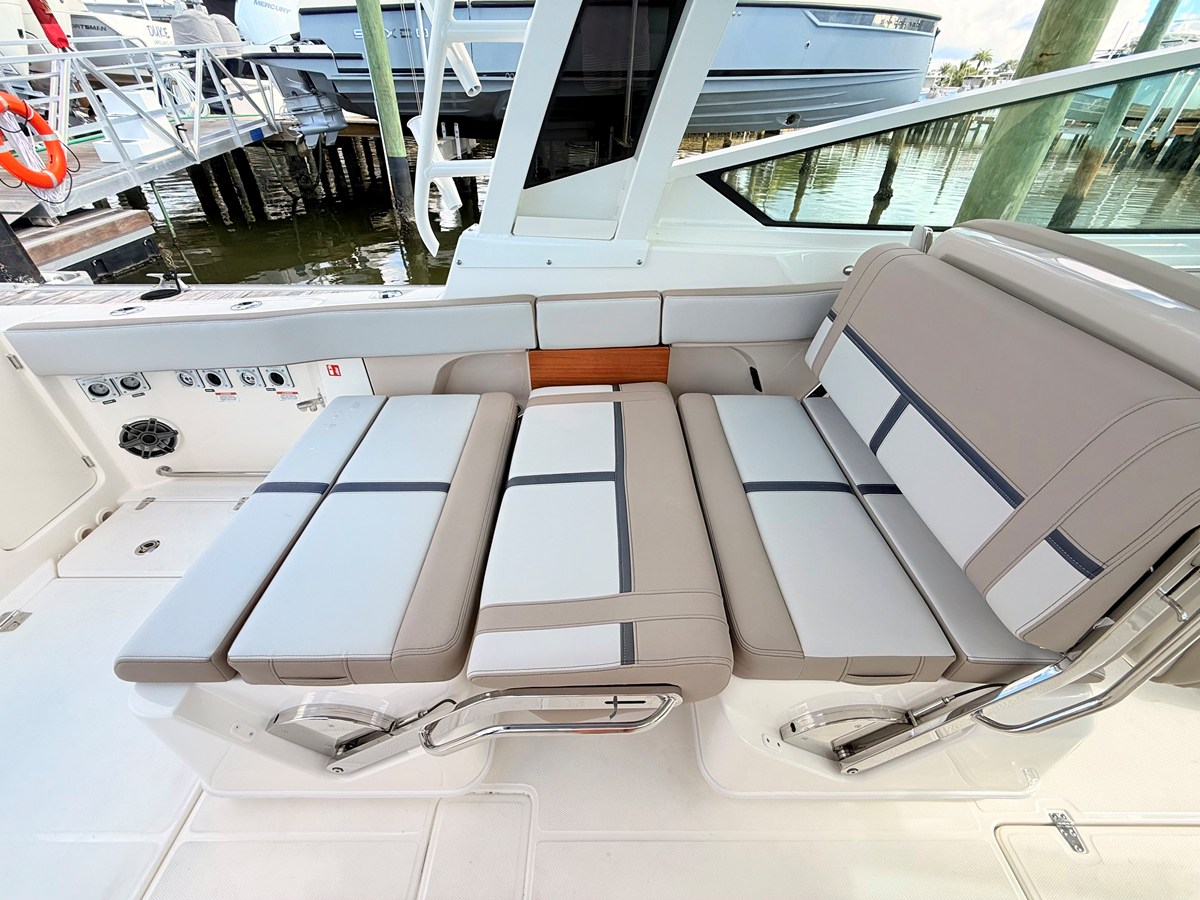BOSTON WHALER 330 VANTAGE, photo 45
