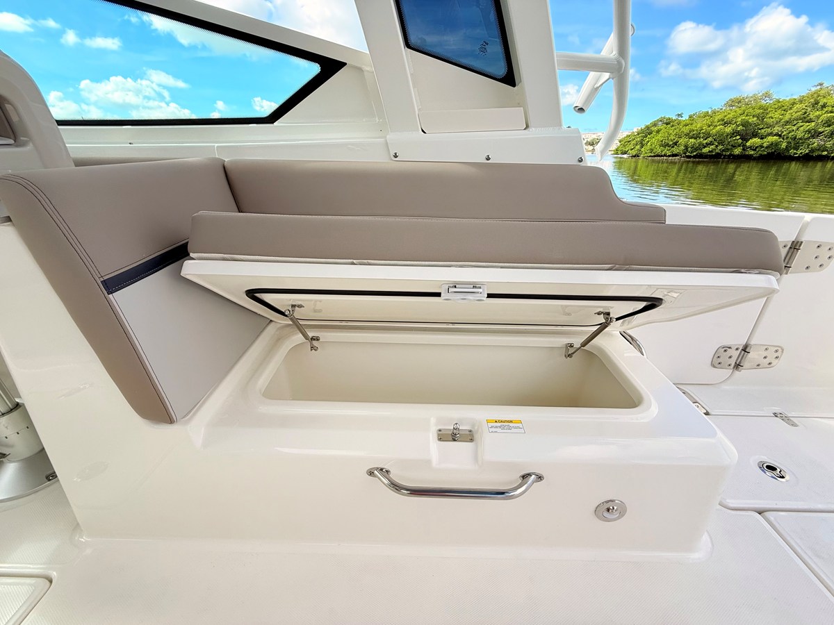 BOSTON WHALER 330 VANTAGE, photo 48