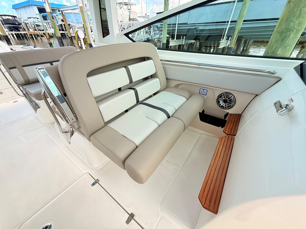 BOSTON WHALER 330 VANTAGE, photo 60