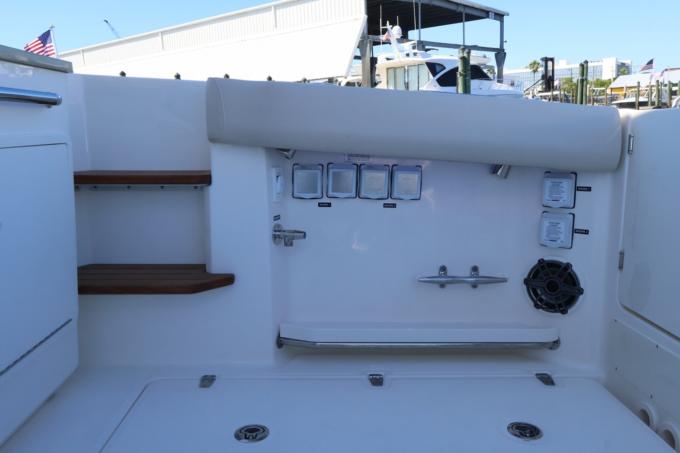 BOSTON WHALER 350 REALM, photo 20
