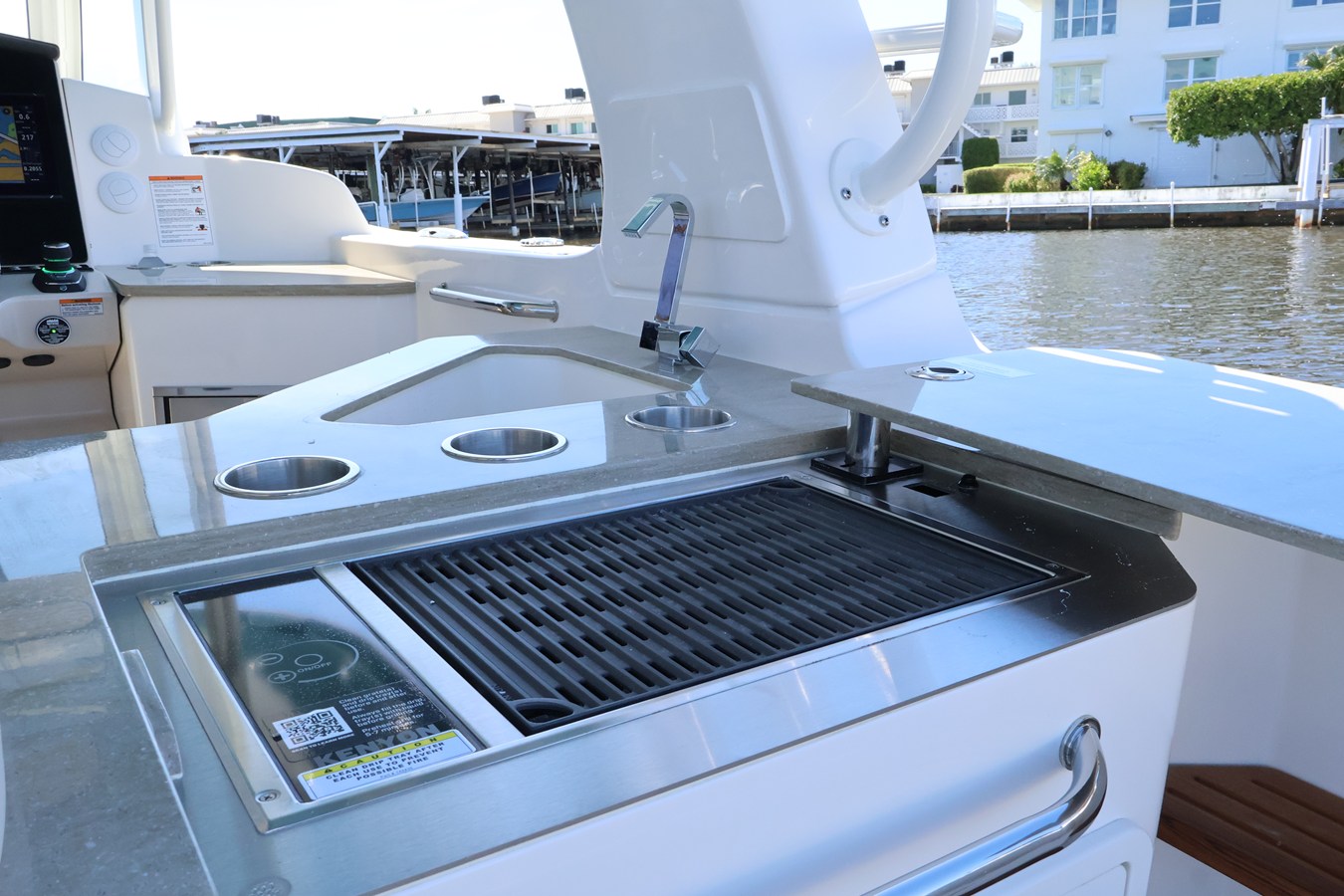 BOSTON WHALER 350 REALM, photo 23