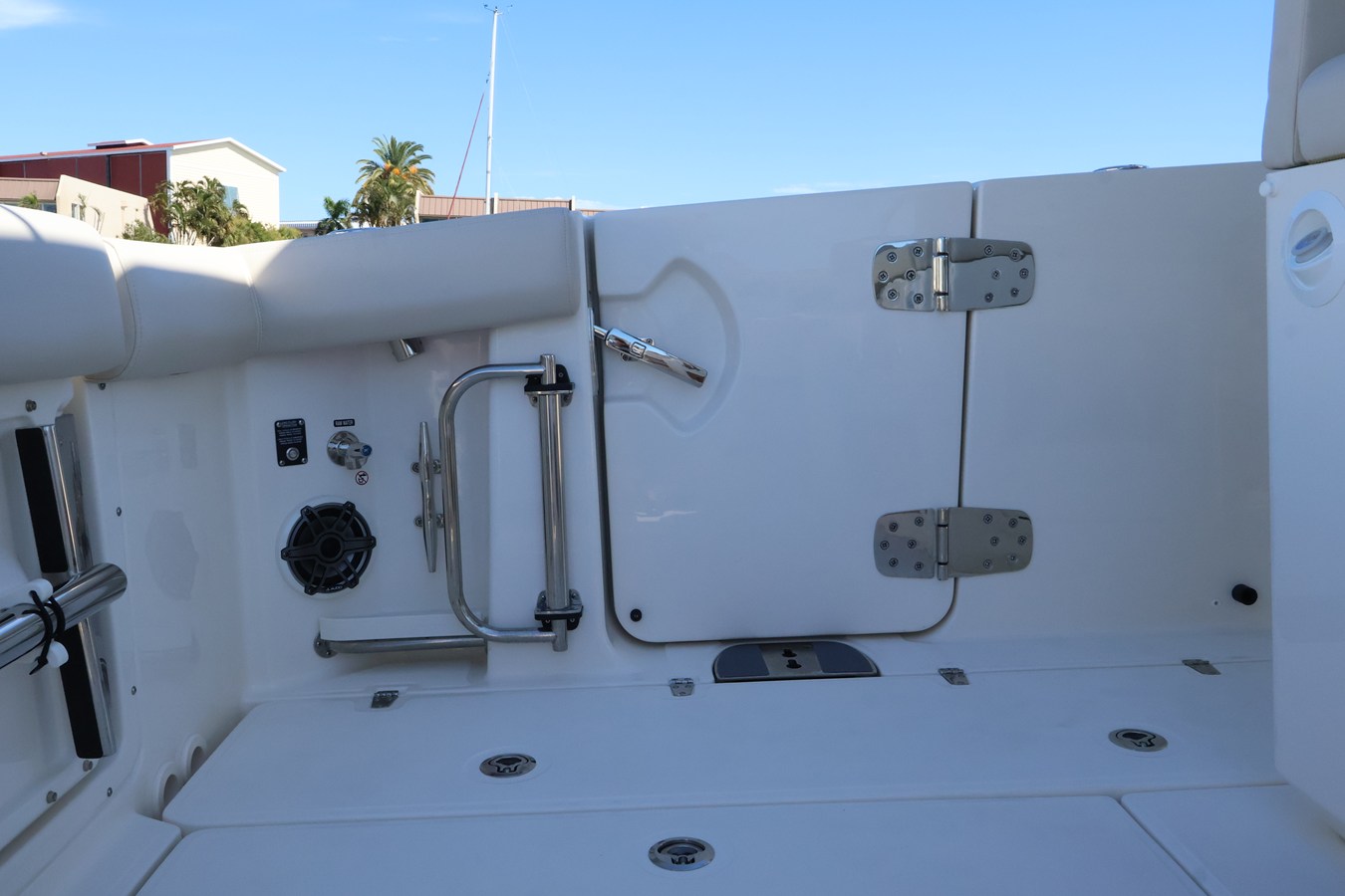 BOSTON WHALER 350 REALM, photo 25
