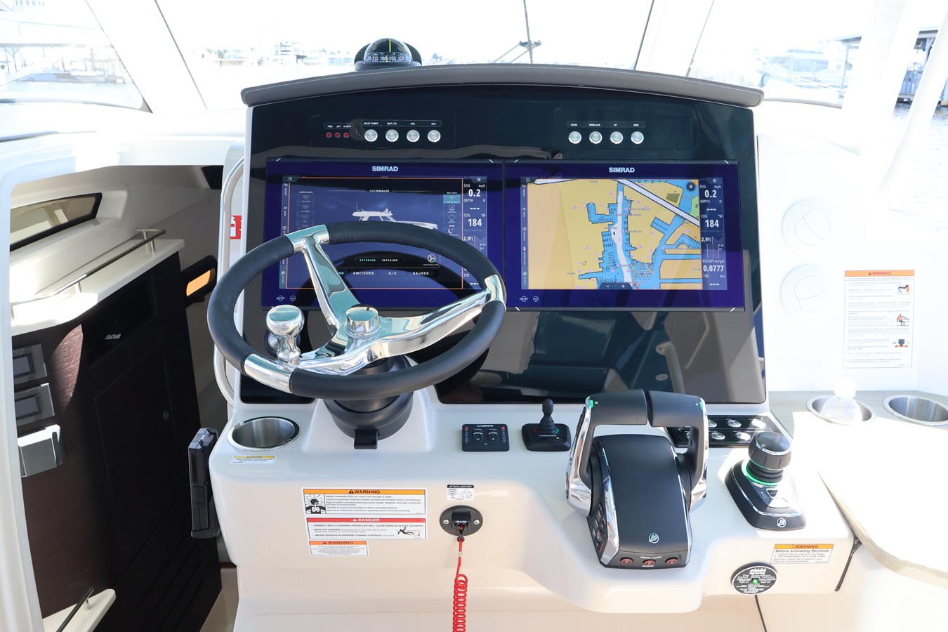 BOSTON WHALER 350 REALM, photo 30