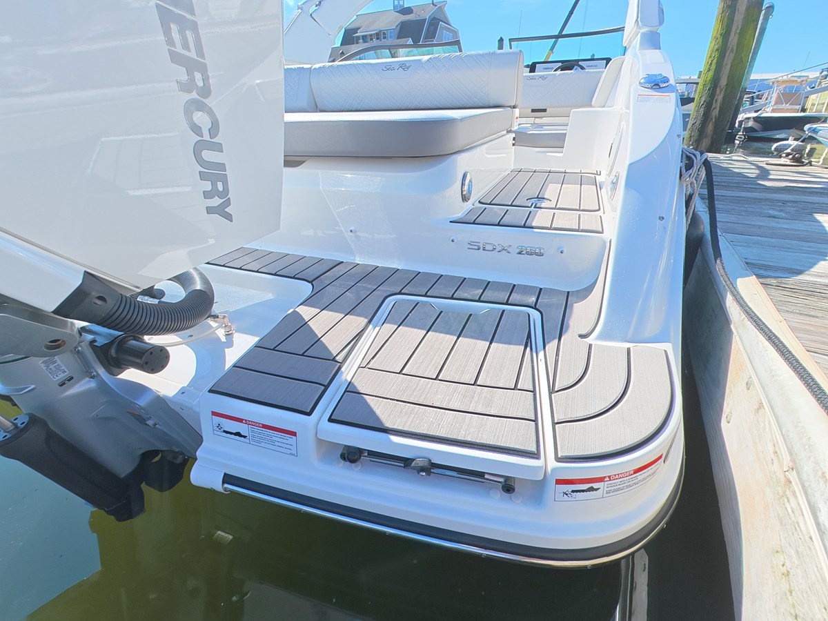 SEA RAY SDX 250 OUTBOARD, photo 11