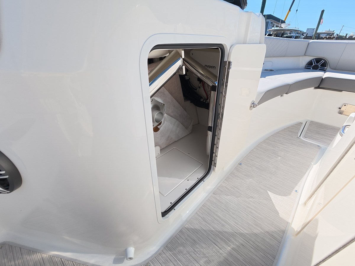 SEA RAY SDX 250 OUTBOARD, photo 27
