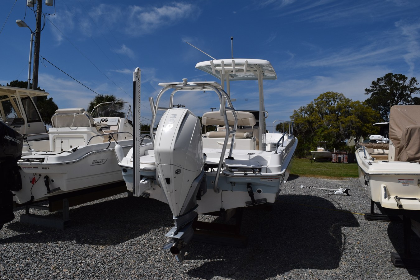 Boston Whaler 240 Dauntless — 2019 Boston Whaler 240 Dauntless — photo 2