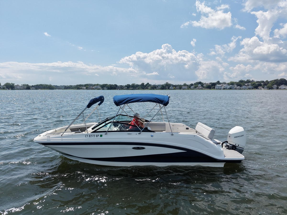 Sea Ray 250 SDX OB — 2022 Sea Ray 250 SDX OB — photo 3
