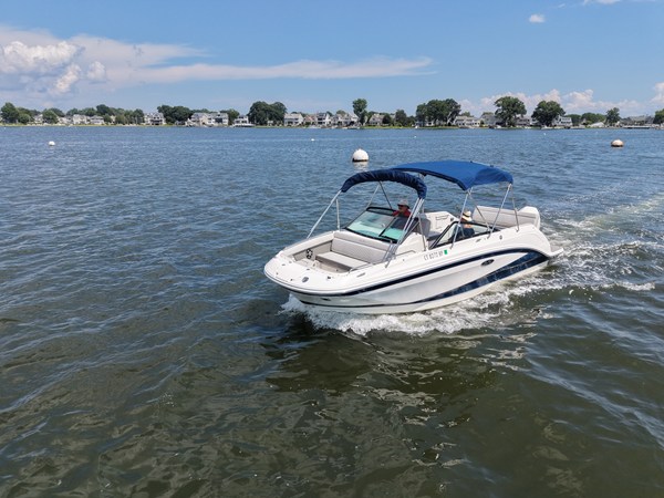 SEA RAY 250 SDX OB — 2022 Sea Ray 250 SDX OB