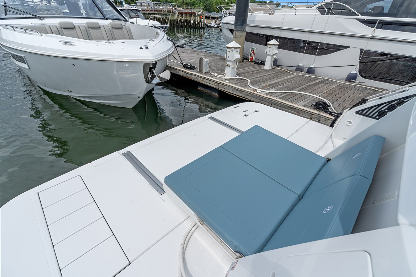 CRUISERS YACHTS 57 FLY, photo 8