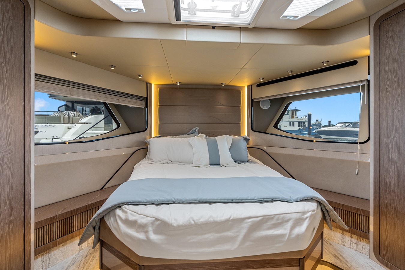 CRUISERS YACHTS 57 FLY, photo 31