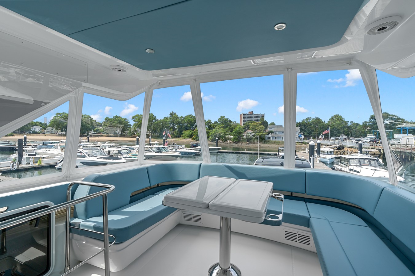 CRUISERS YACHTS 57 FLY, photo 55
