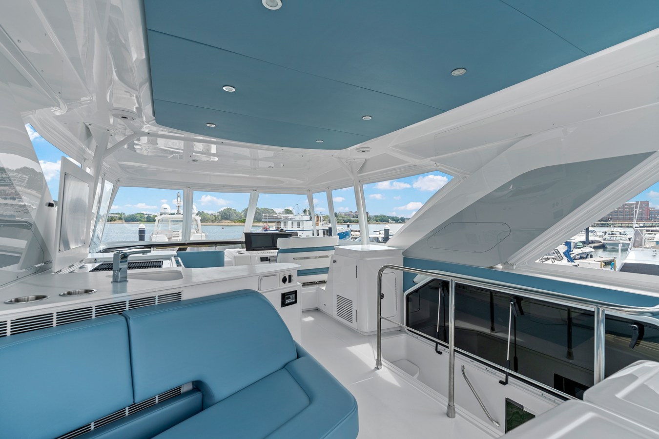 CRUISERS YACHTS 57 FLY, photo 56