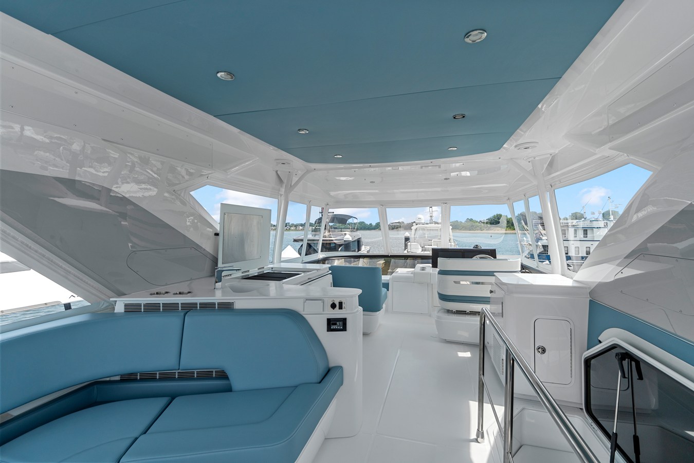 CRUISERS YACHTS 57 FLY, photo 57