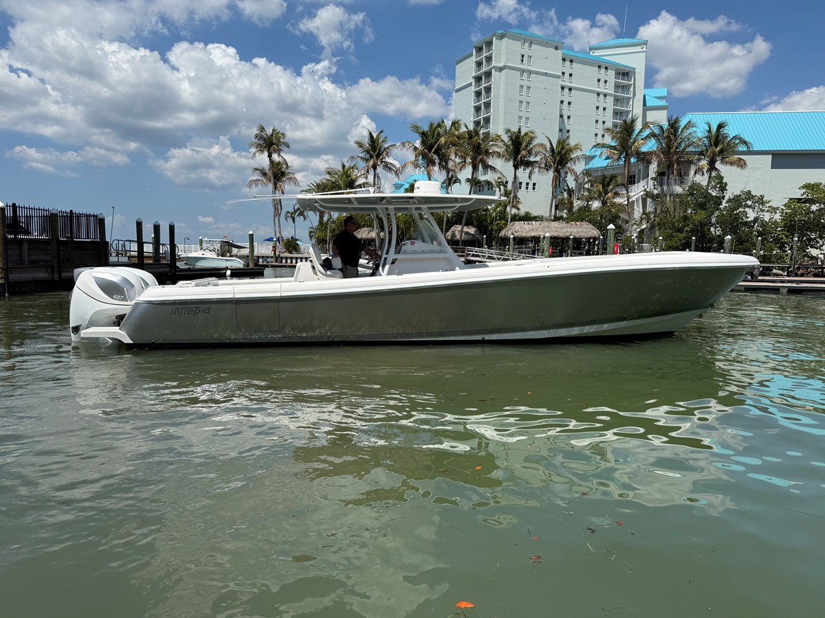 Intrepid 375 CC — 2018 Intrepid 375 CC
