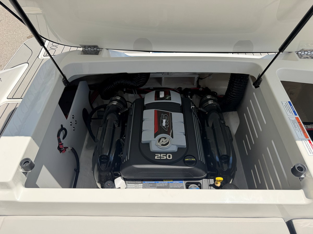 SEA RAY SPX 210, photo 36