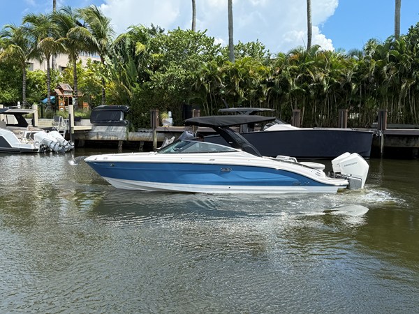 SEA RAY SLX 280 OUTBOARD — 2026 Sea Ray SLX 280 Outboard