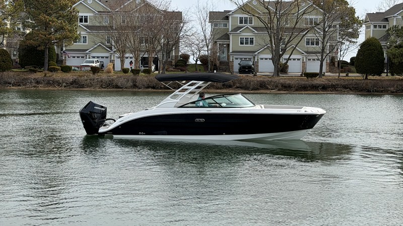 SEA RAY SDX 270 OUTBOARD — 2026 Sea Ray SDX 270 Outboard