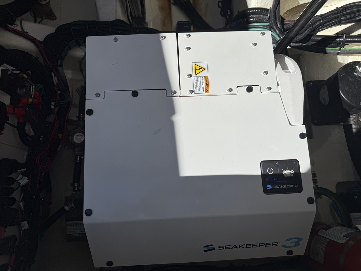 Sea Ray SLX 400 Outboard — 2026 Sea Ray SLX 400 Outboard — photo 4