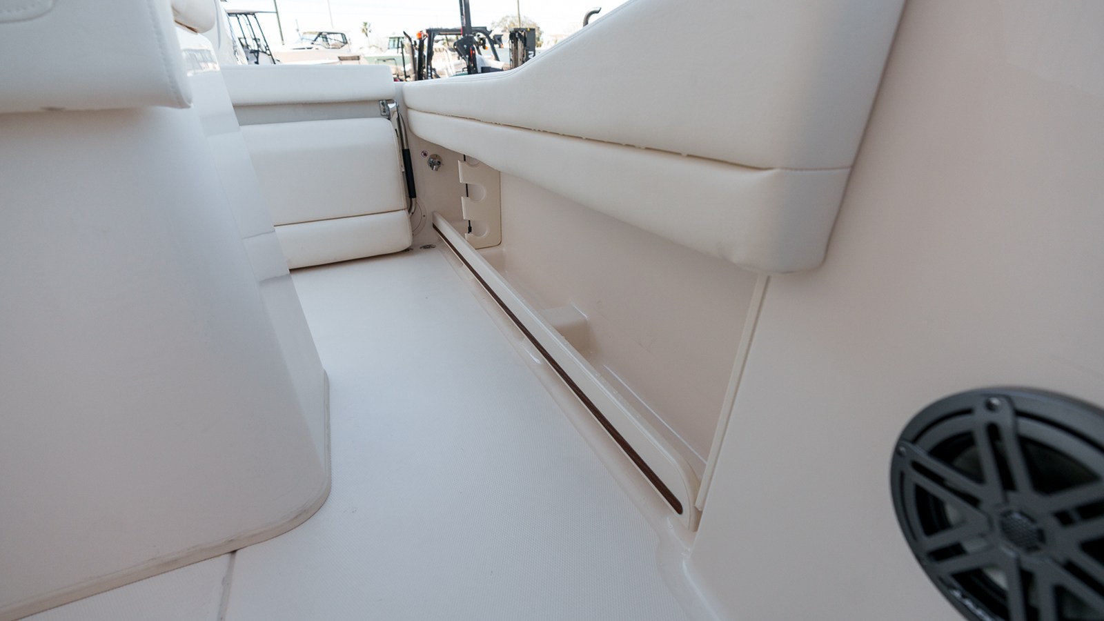 GRADY-WHITE FISHERMAN 236, photo 39