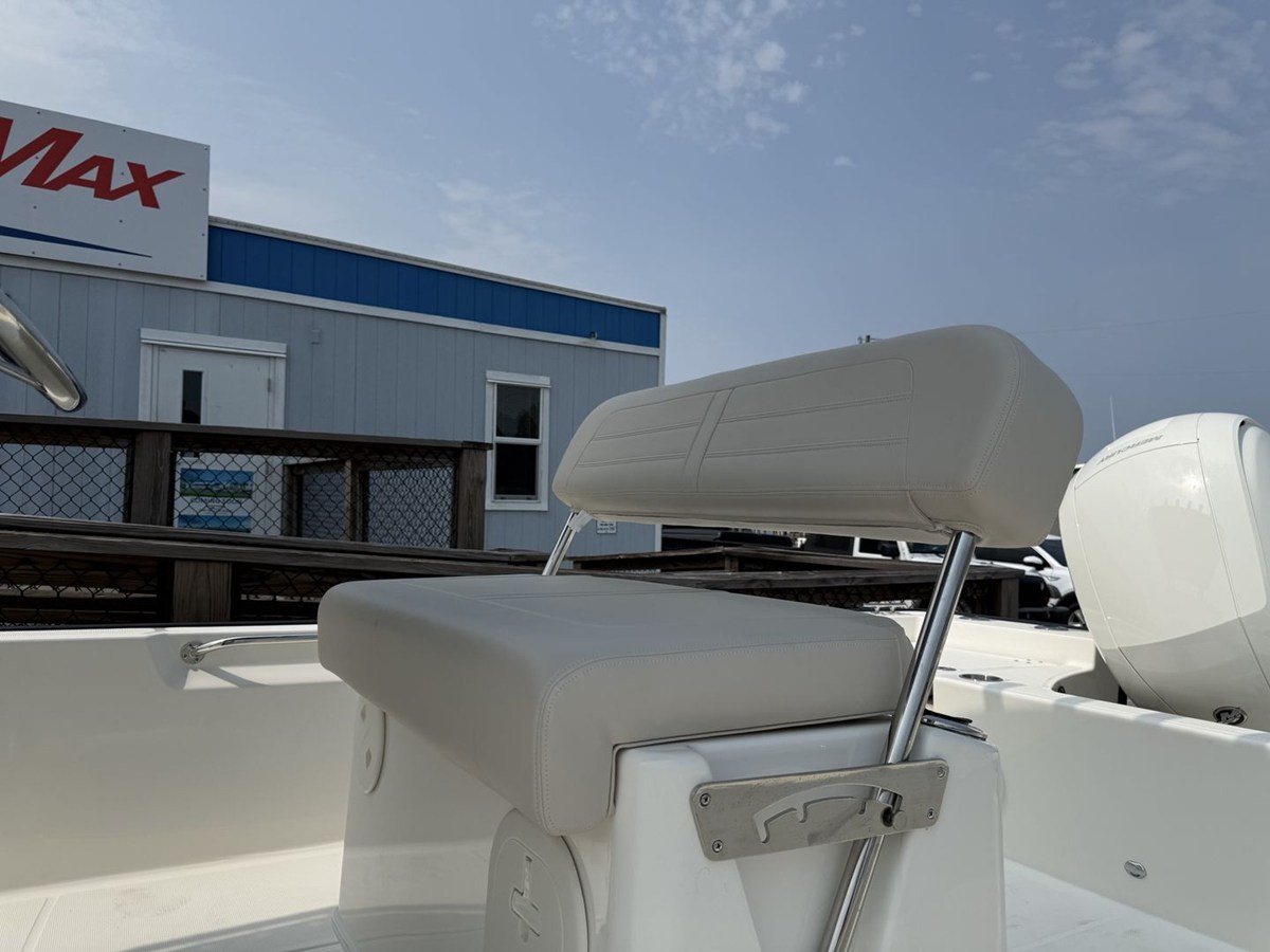BOSTON WHALER 210 MONTAUK, photo 8