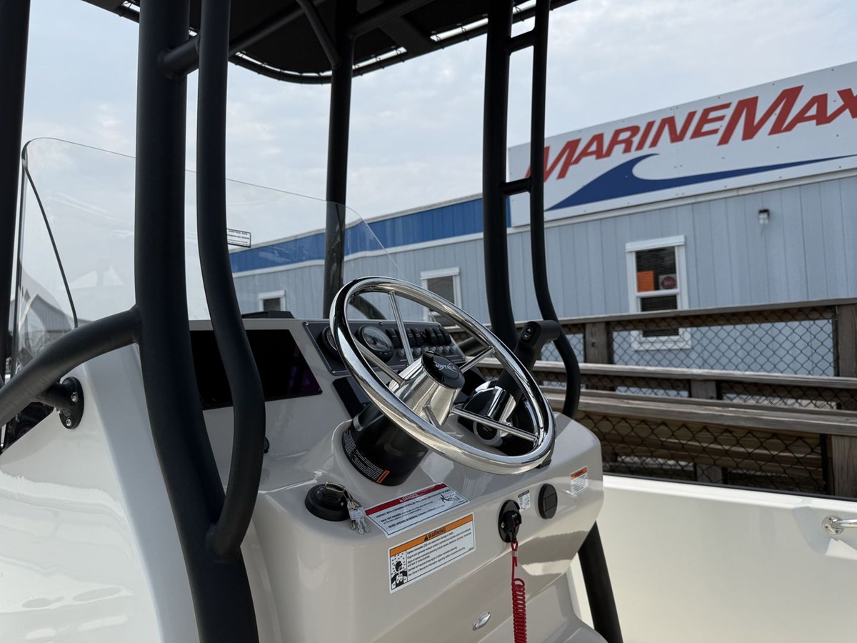 BOSTON WHALER 210 MONTAUK, photo 9