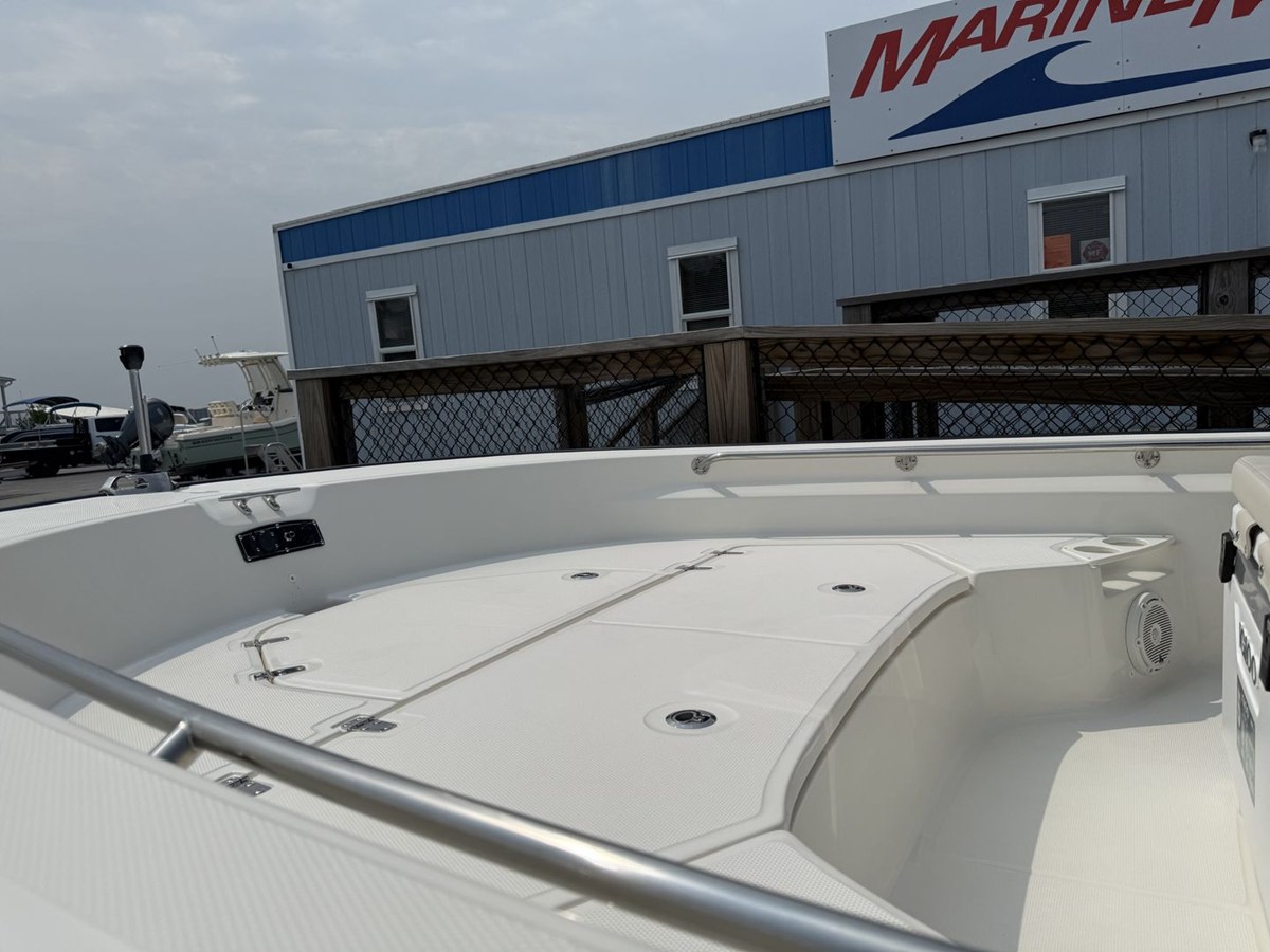 BOSTON WHALER 210 MONTAUK, photo 12