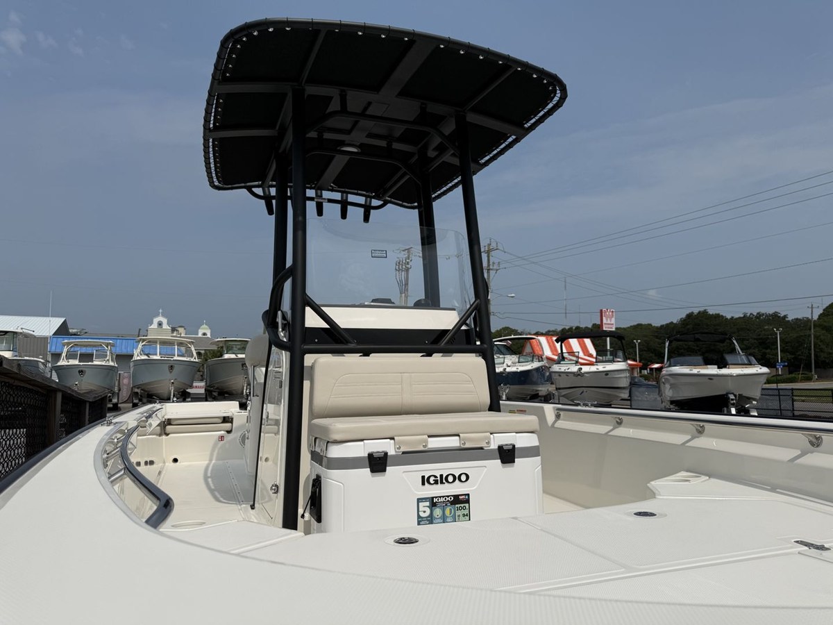 BOSTON WHALER 210 MONTAUK, photo 14
