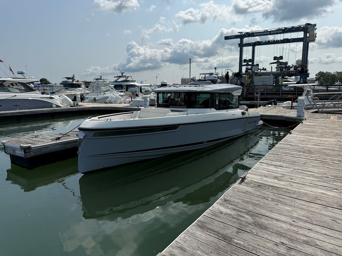Saxdor 320 GTC — 2024 Saxdor Yachts 320 GTC